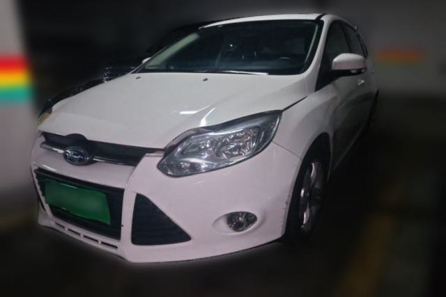 Ojetý Ford Focus 2012 Hatchback 1.6L Automatic Fashion Edition