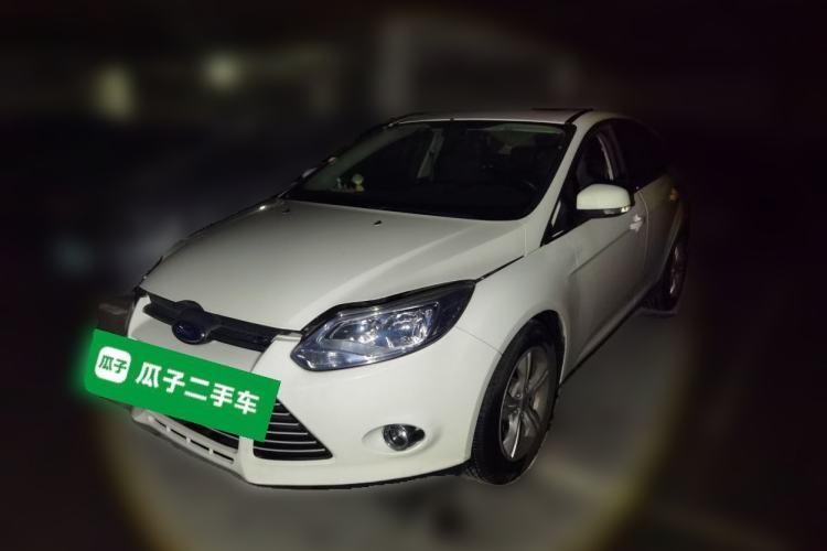 Used Ford Focus 2012 Hatchback 1.6L Automatic Fashion Edition Guazi used car, China used car export, Used car for sale, Used Ford cars, Cheapest cars for sale