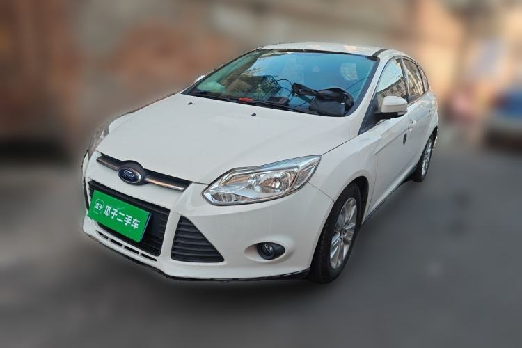 Used Ford Focus 2012 Hatchback 1.6L Manual Comfort Model Guazi used car, China used car export, Used car for sale, Used cars, Cheapest cars for sale