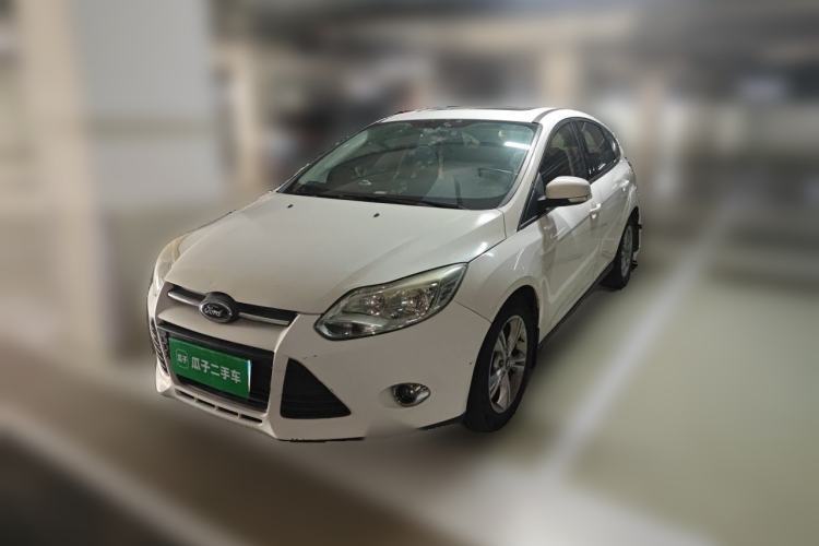Used Ford Focus 2012 Hatchback 1.6L Automatic Fashion Edition Guazi used car, China used car export, Used car for sale, Used cars, Cheapest cars for sale