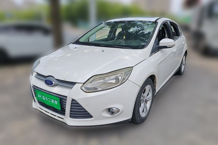 Used Ford Focus 2012 Hatchback 1.6L Automatic Fashion Edition Guazi used car, China used car export, Used car for sale, Used cars, Cheapest cars for sale
