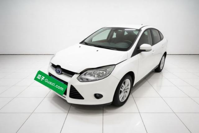 Ojetý Ford Focus 2012 Sedan 1.6L Automatic Comfort Model
