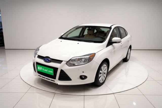 Ojetý Ford Focus 2012 Sedan 1.6L Manual Comfort Model