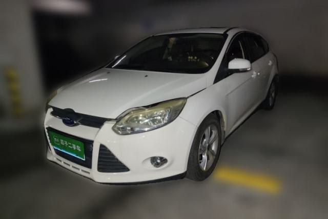 Ojetý Ford Focus 2012 Hatchback 1.6L Automatic Fashion Edition