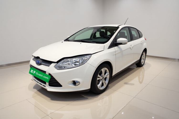 Used Ford Focus 2012 Hatchback 1.6L Automatic Fashion Edition Guazi used car, China used car export, Used car for sale, Used cars, Cheapest cars for sale