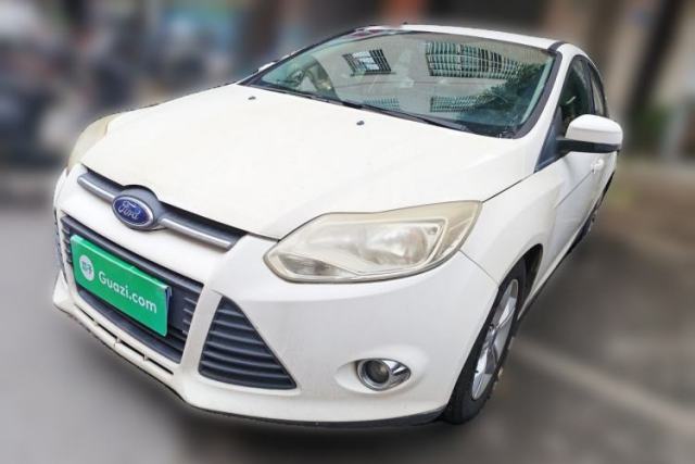 Używany Ford Focus 2012 Hatchback 1.6L Automatic Fashion Edition