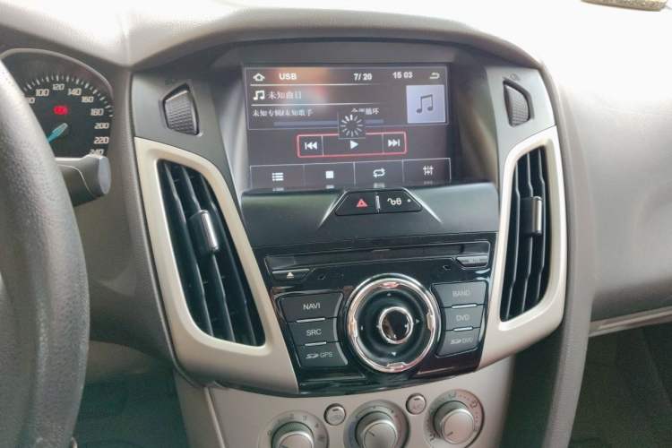 Used Ford Focus 2012 Sedan 1.6L Automatic Fashion Edition Audio And AC Panel