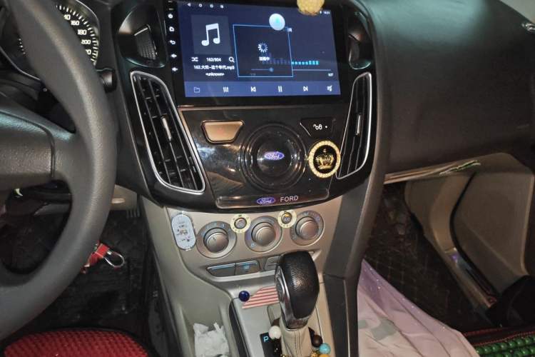 Used Ford Focus 2012 Sedan 1.6L Automatic Comfort Model Audio And AC Panel