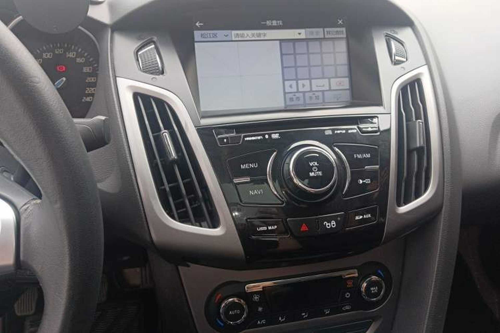 Used Ford Focus 2012 Sedan 1.6L Manual Fashion Edition Audio And AC Panel