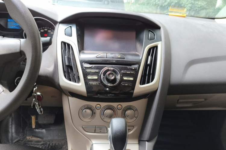Used Ford Focus 2012 Sedan 1.6L Automatic Comfort Model Audio And AC Panel