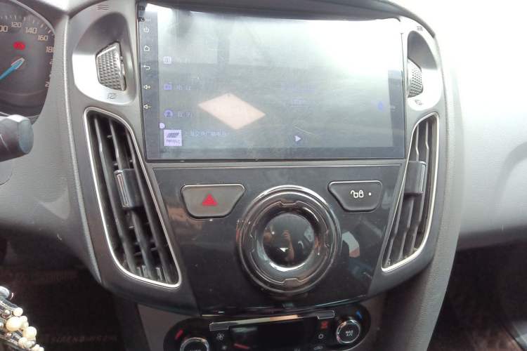 Used Ford Focus 2012 Sedan 1.6L Automatic Fashion Edition Audio And AC Panel