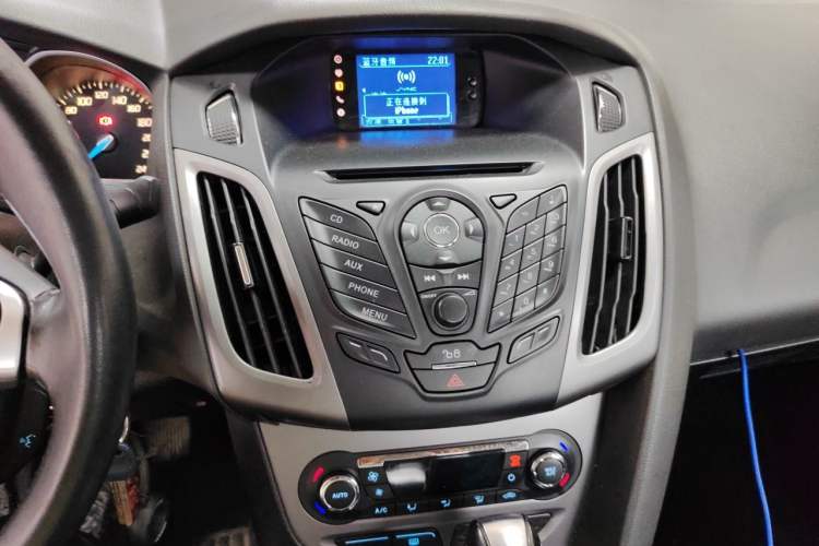Used Ford Focus 2012 Sedan 1.6L Automatic Fashion Edition Audio And AC Panel