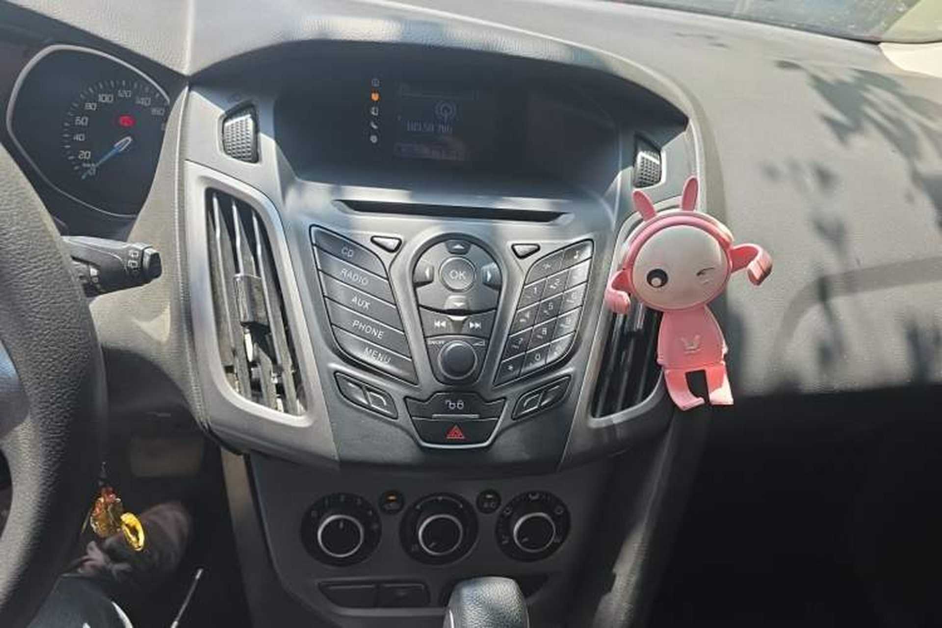Used Ford Focus 2012 Hatchback 1.6L Automatic Comfort Model Audio And AC Panel