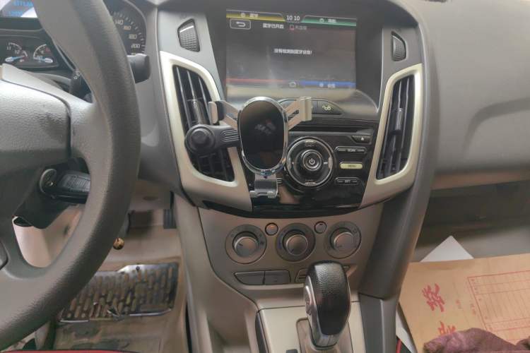 Used Ford Focus 2012 Sedan 1.6L Automatic Comfort Model Audio And AC Panel