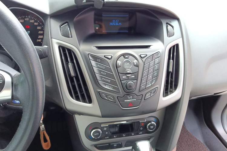 Used Ford Focus 2012 Sedan 1.6L Automatic Fashion Edition Audio And AC Panel
