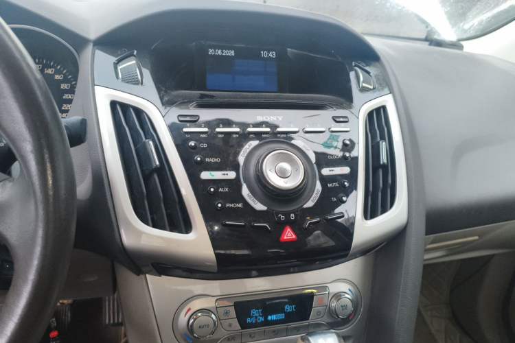 Used Ford Focus 2012 Sedan 1.6L Automatic Prestige Model Audio And AC Panel