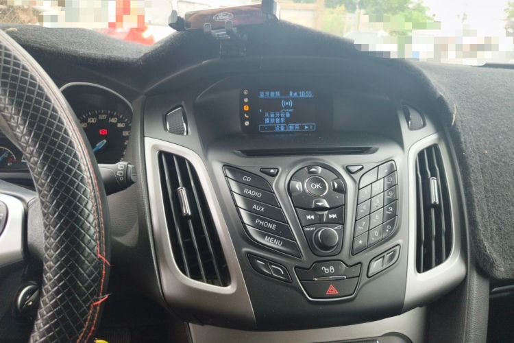 Used Ford Focus 2012 Hatchback 1.6L Automatic Fashion Edition Audio And AC Panel