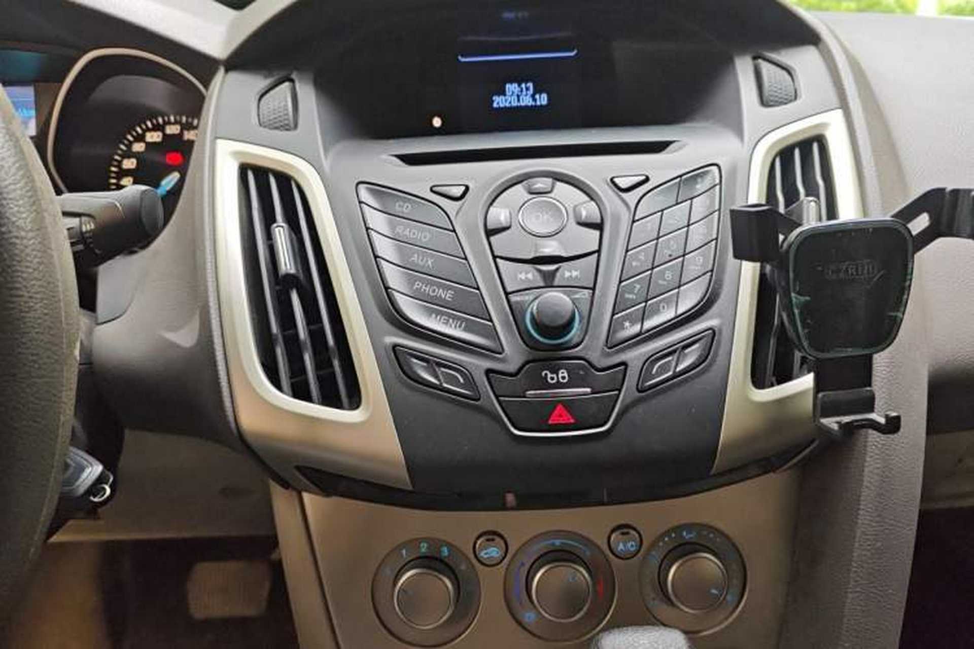 Used Ford Focus 2012 Sedan 1.6L Automatic Comfort Model Audio And AC Panel