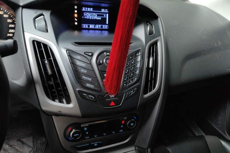 Used Ford Focus 2012 Sedan 1.6L Manual Fashion Edition Audio And AC Panel