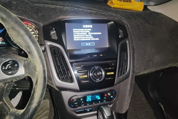 Used Ford Focus 2012 Sedan 1.6L Automatic Fashion Edition Audio And AC Panel