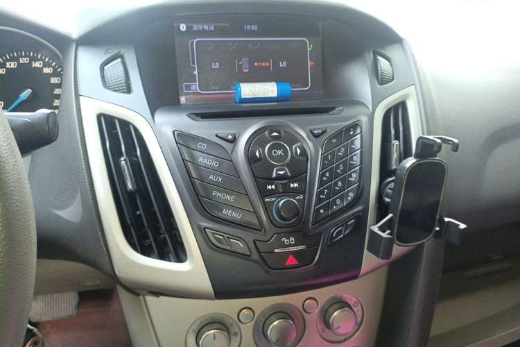 Used Ford Focus 2012 Sedan 1.6L Automatic Comfort Model Audio And AC Panel