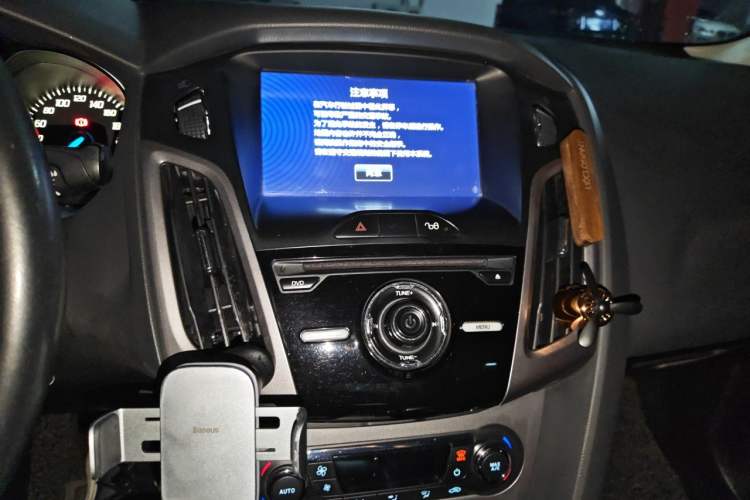 Used Ford Focus 2012 Sedan 1.6L Automatic Fashion Edition Audio And AC Panel