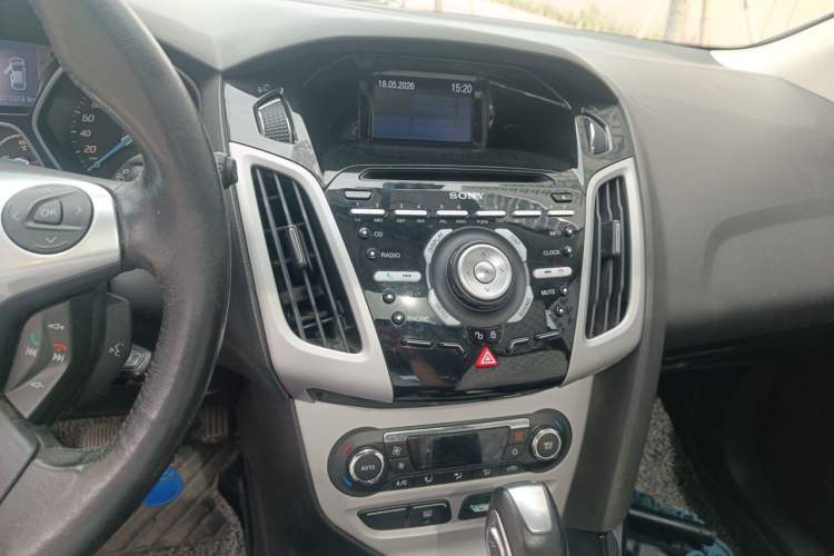 Used Ford Focus 2012 Hatchback 2.0L Automatic Luxury Sport Model Audio And AC Panel