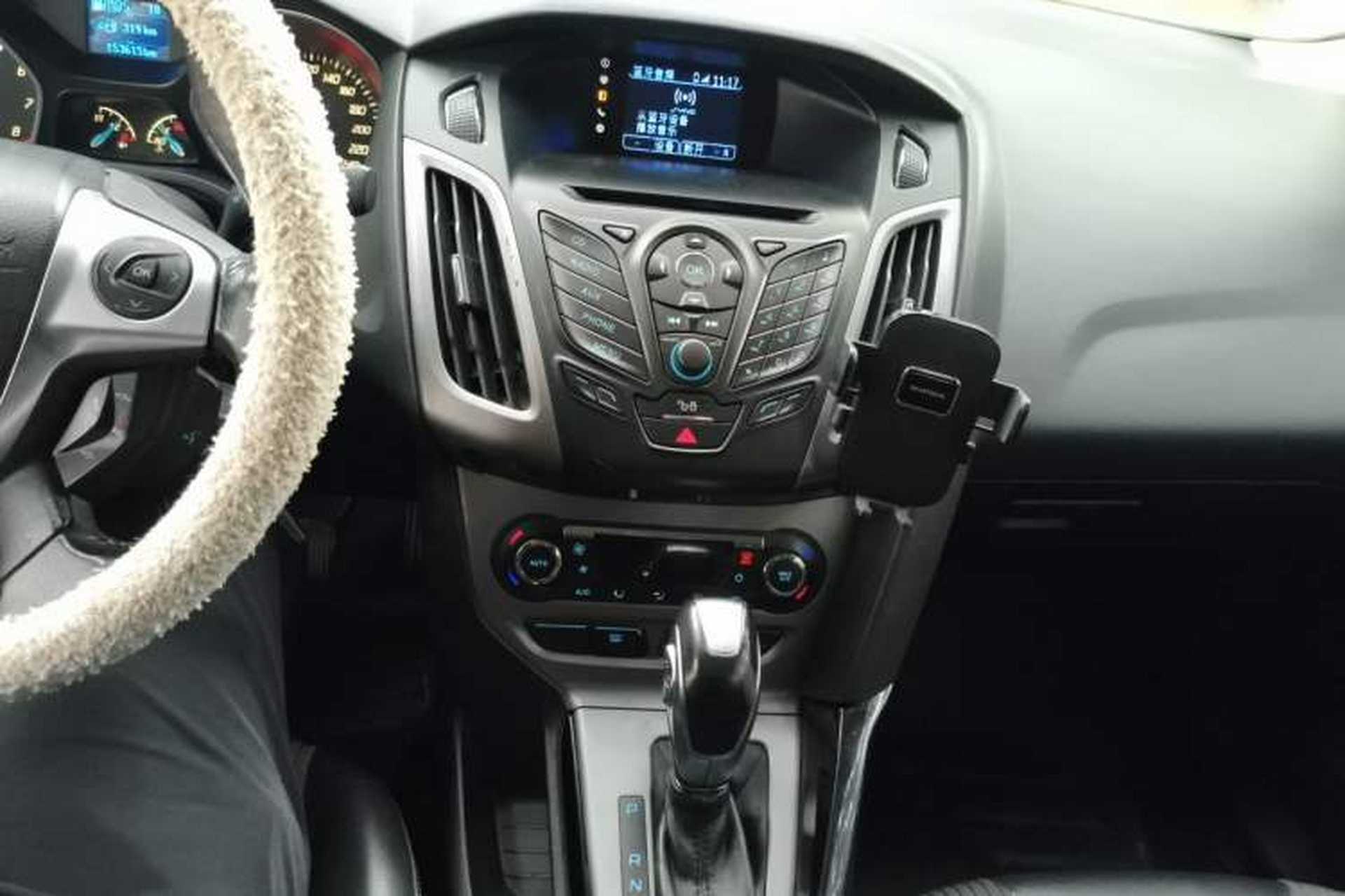 Used Ford Focus 2012 Sedan 1.6L Automatic Fashion Edition Audio And AC Panel