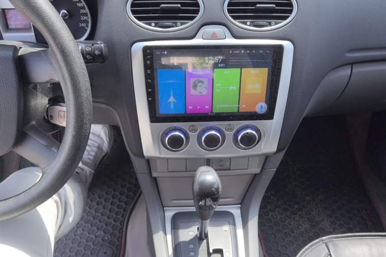 Used Ford Focus 2012 Hatchback Classic 1.8L Automatic Base Model Audio And AC Panel