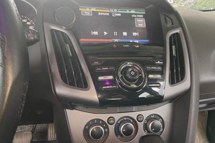 Used Ford Focus 2012 Hatchback 1.6L Automatic Comfort Model Audio And AC Panel