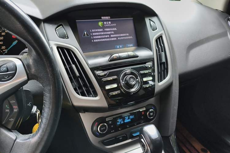 Used Ford Focus 2012 Sedan 1.6L Automatic Fashion Edition Audio And AC Panel