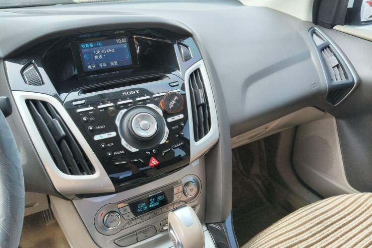 Used Ford Focus 2012 Sedan 1.6L Automatic Prestige Model Audio And AC Panel