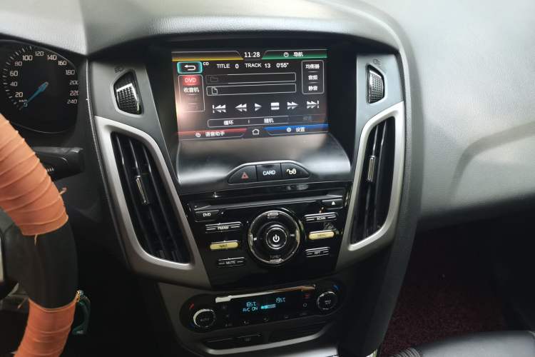 Used Ford Focus 2012 Sedan 1.6L Manual Fashion Edition Audio And AC Panel