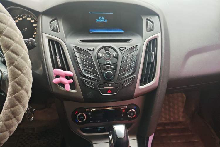 Used Ford Focus 2012 Hatchback 1.6L Automatic Fashion Edition Audio And AC Panel