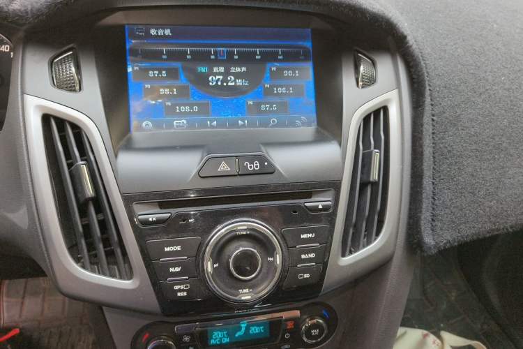 Used Ford Focus 2012 Sedan 1.6L Automatic Fashion Edition Audio And AC Panel
