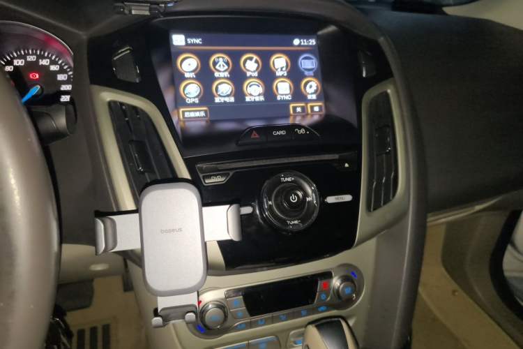 Used Ford Focus 2012 Sedan 1.6L Automatic Fashion Edition Audio And AC Panel