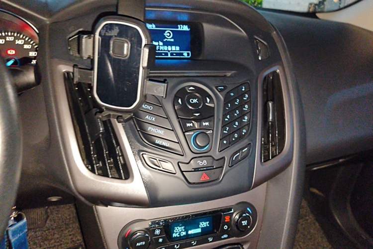 Used Ford Focus 2012 Sedan 1.6L Automatic Fashion Edition Audio And AC Panel