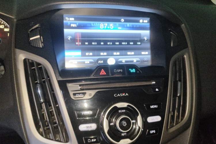 Used Ford Focus 2012 Hatchback 1.6L Automatic Comfort Model Audio And AC Panel