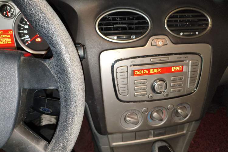 Used Ford Focus 2012 Hatchback Classic 1.8L Automatic Base Model Audio And AC Panel