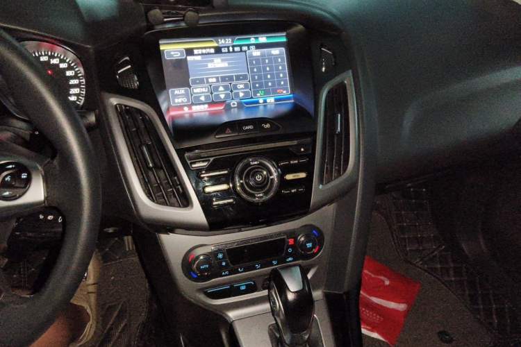 Used Ford Focus 2012 Sedan 1.6L Automatic Fashion Edition Audio And AC Panel