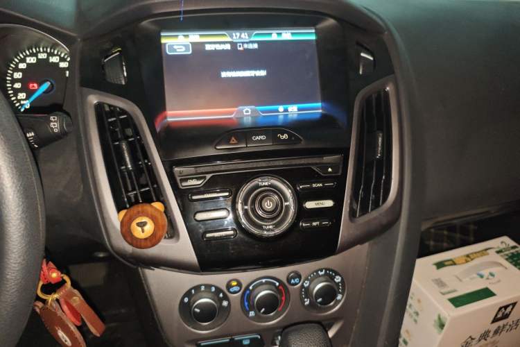 Used Ford Focus 2012 Hatchback 1.6L Automatic Fashion Edition Audio And AC Panel