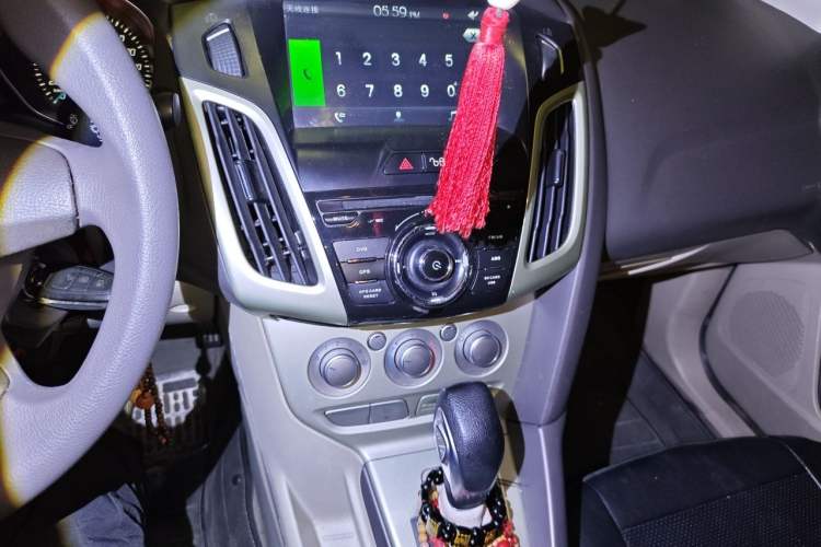 Used Ford Focus 2012 Sedan 1.6L Automatic Comfort Model Audio And AC Panel