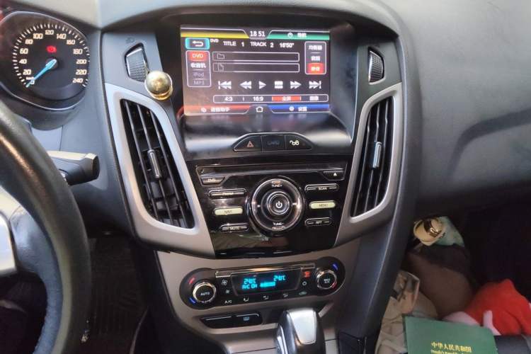 Used Ford Focus 2012 Sedan 1.6L Automatic Fashion Edition Audio And AC Panel