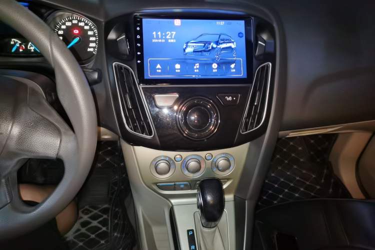 Used Ford Focus 2012 Sedan 1.6L Automatic Comfort Model Audio And AC Panel