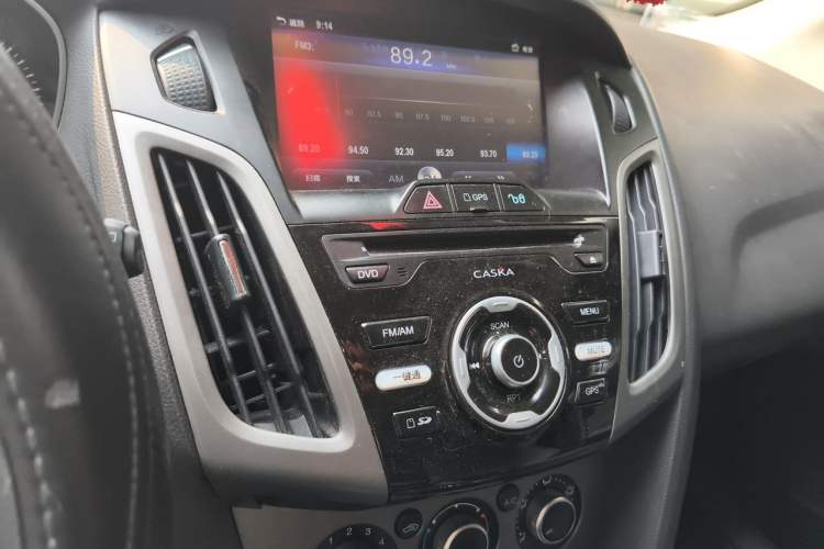 Used Ford Focus 2012 Hatchback 1.6L Automatic Comfort Model Audio And AC Panel