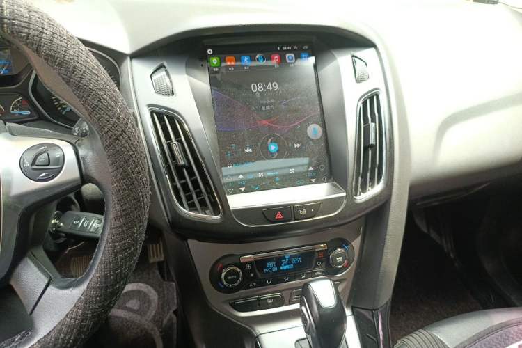 Used Ford Focus 2012 Sedan 1.6L Automatic Fashion Edition Audio And AC Panel
