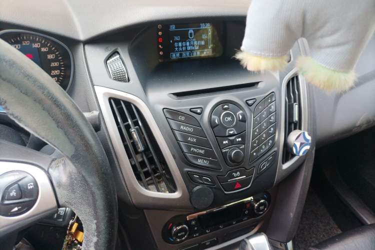 Used Ford Focus 2012 Sedan 1.6L Automatic Fashion Edition Audio And AC Panel