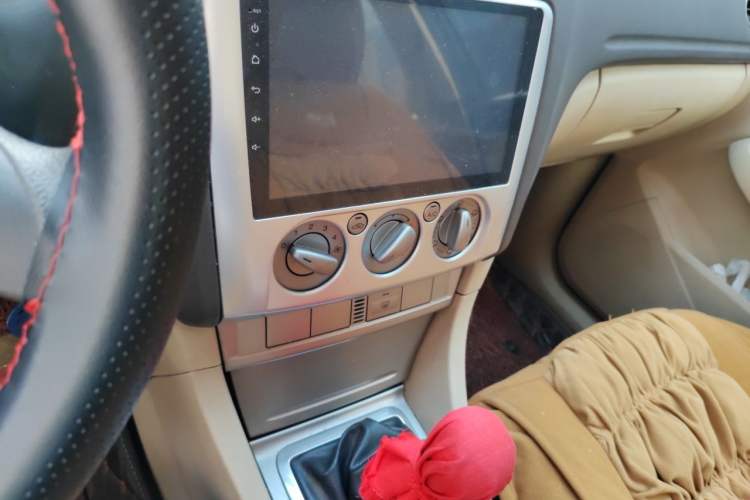 Used Ford Focus 2012 Hatchback Classic 1.8L Manual Fashion Edition Audio And AC Panel