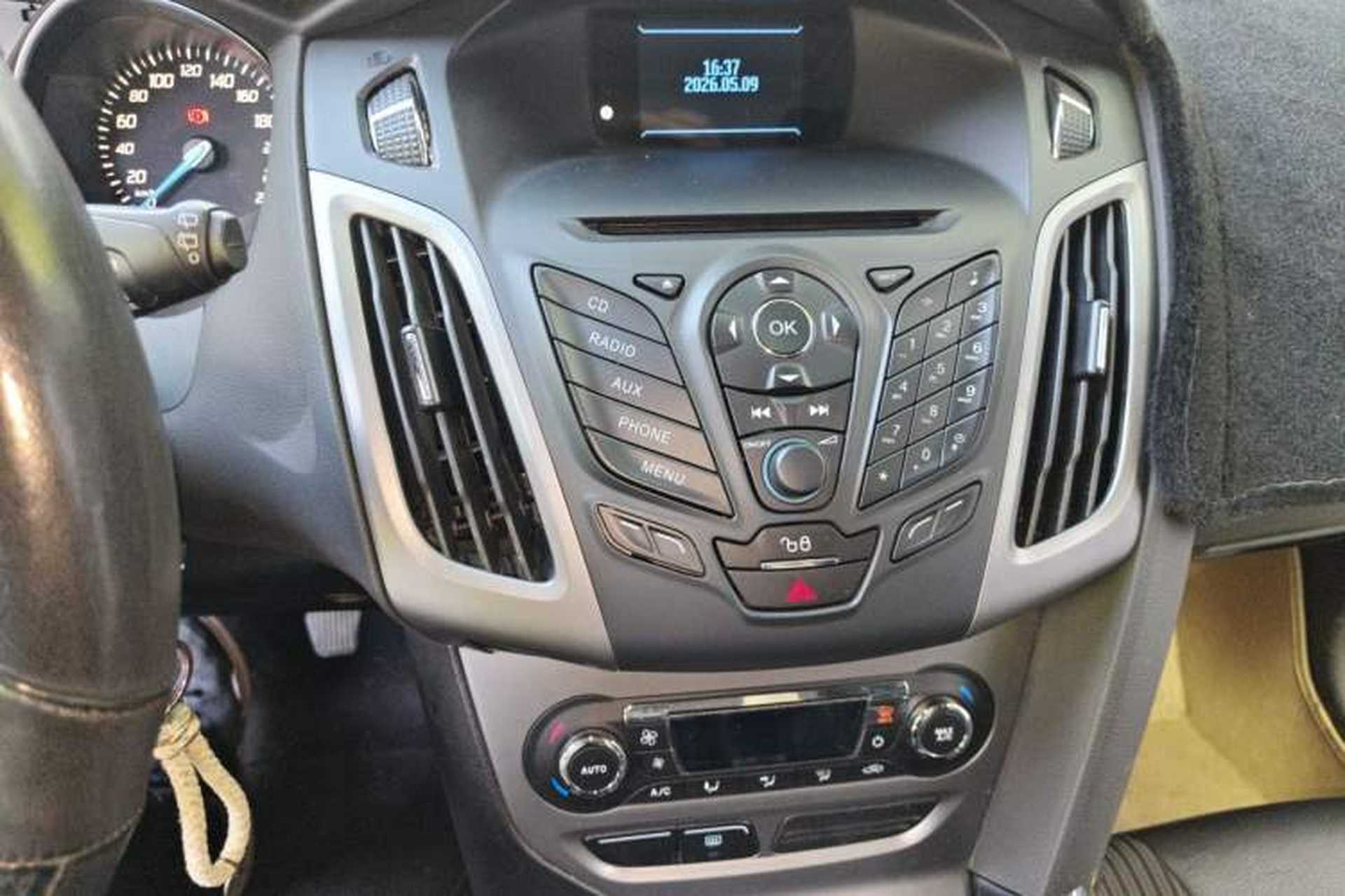 Used Ford Focus 2012 Hatchback 1.6L Manual Fashion Edition Audio And AC Panel