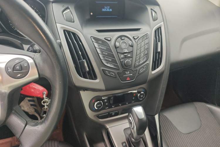Used Ford Focus 2012 Sedan 1.6L Automatic Fashion Edition Audio And AC Panel